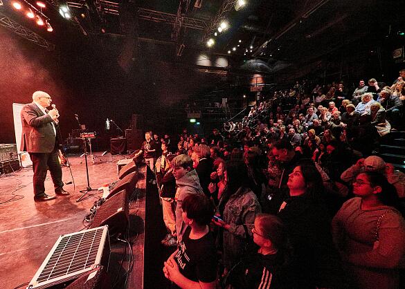 Bürgermeister Bovenschulte eröffnete das Schulrockfestival bereits im letzten Jahr. Foto. Michael Schnelle, SKB-Fotoarchiv Bremen