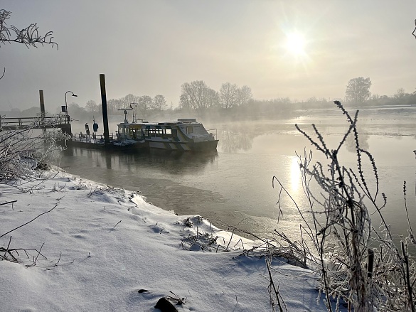 Foto von der Weser im Winter