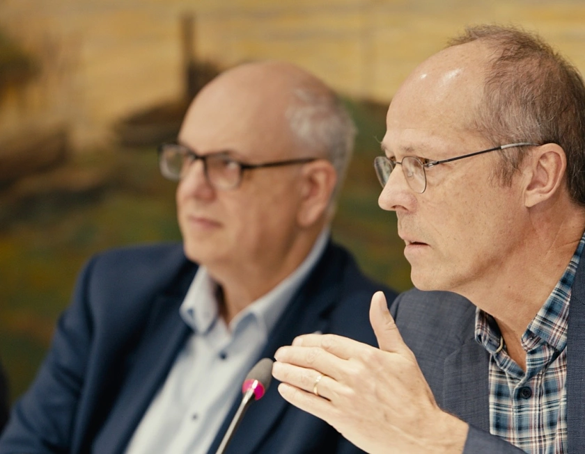 Kinder- und Bildungssenator Mark Rackles stellte auf einer Pressekonferenz im Rathaus nach dem Senatsbeschluss die neue Kita-Finanzierungssystematik vor.