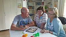 Lehrkräfte am iPad