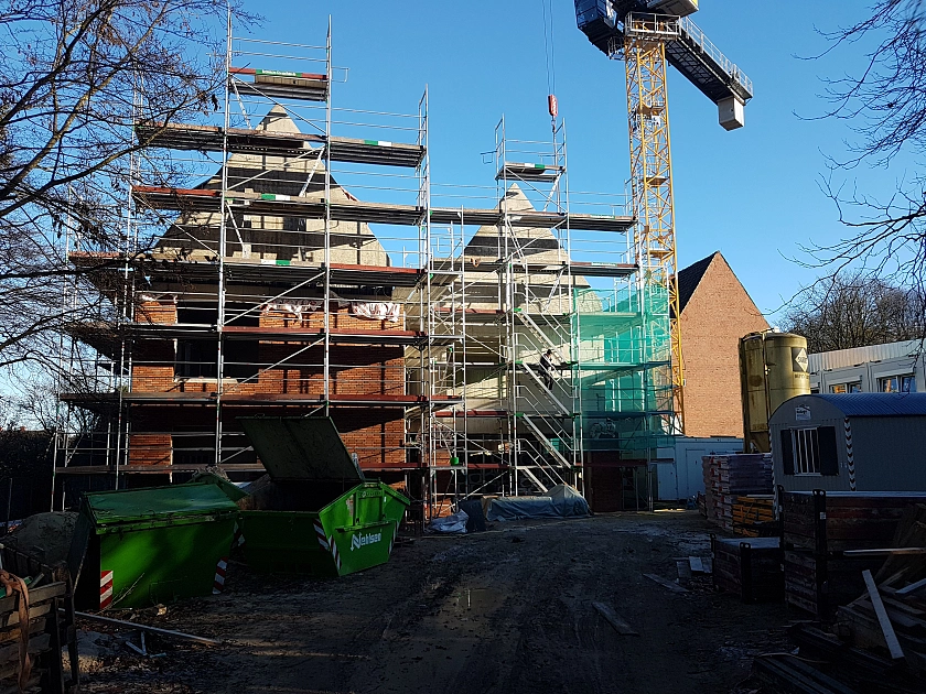 Baustelle Wigmodistra&szlig;e, Ger&uuml;st an der Fassade
