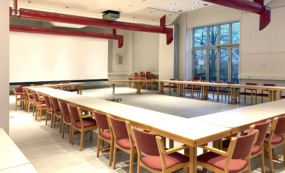 Schule &Uuml;berseestadt: Mensa & Aula