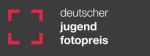 Das Bild zeigt das Logo des Deutschen Jugendfotopreis