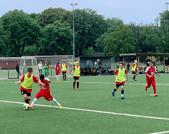 Fußballspieler:innen